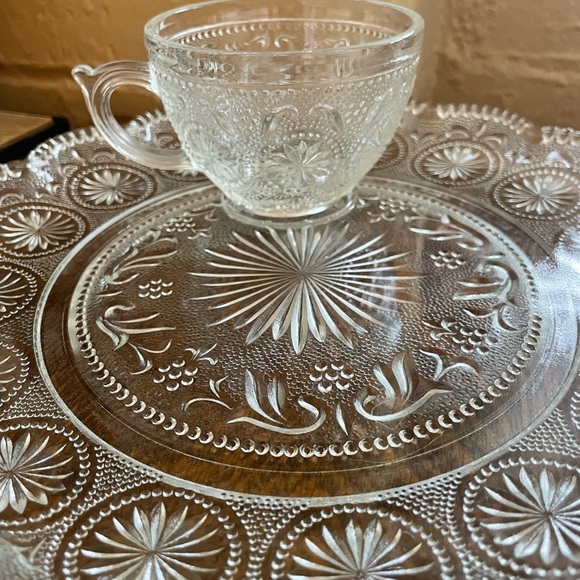 1960’s Brockway glass plate with mug set. - Picture 2 of 5